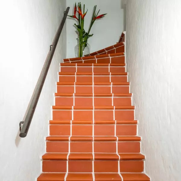 escaleras con grada betania 30x30