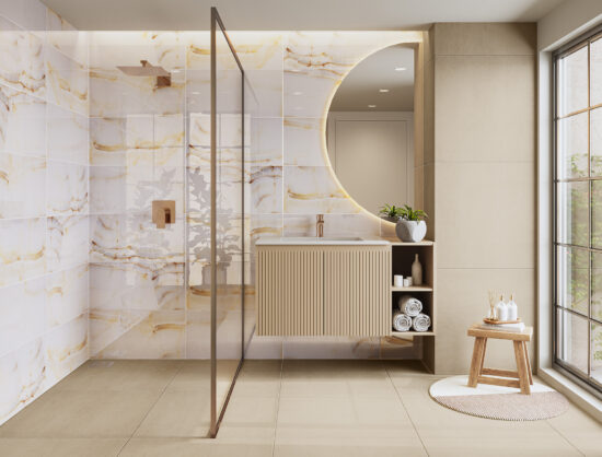 cerámica ónice bianco brillante 30x60 en un baño